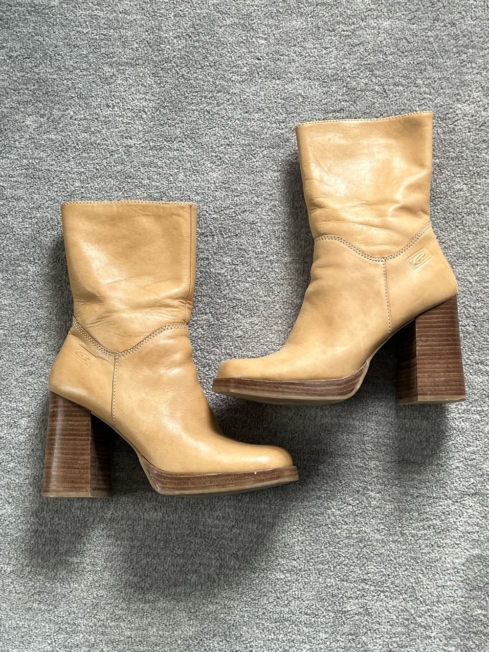 Candie's 90’s Y2K Tan Leather Block Heel Ankle Boots Sz. 8.5